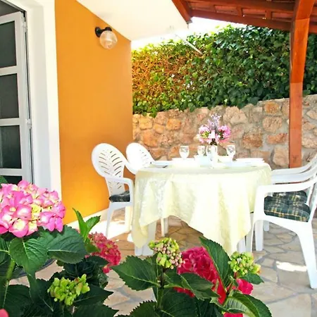 Holiday House Διαμέρισμα *
